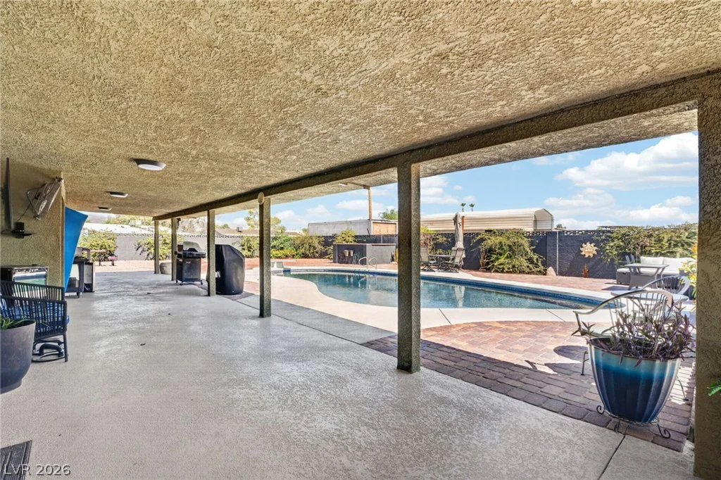 6336 Buckskin, Las Vegas, NV 89108