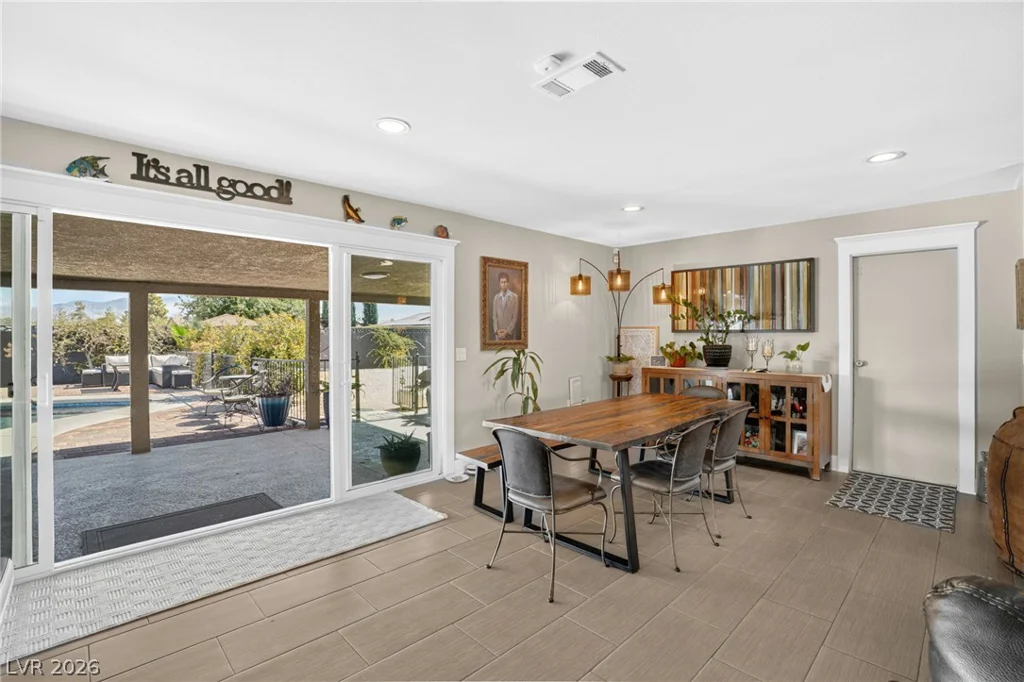 6336 Buckskin, Las Vegas, NV 89108