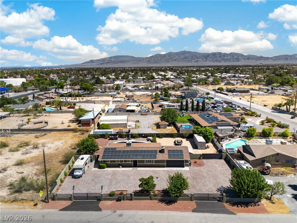 6336 Buckskin, Las Vegas, NV 89108
