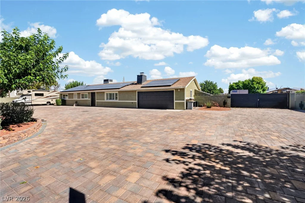 6336 Buckskin, Las Vegas, NV 89108