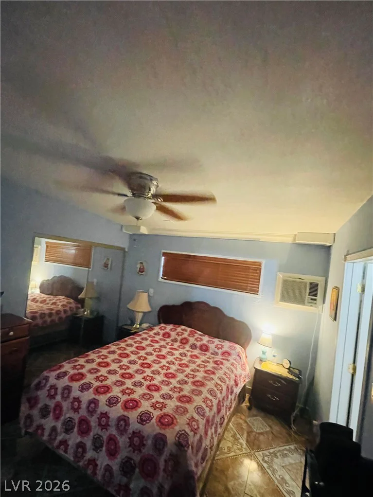 3708 Waikiki, Las Vegas, NV 89104