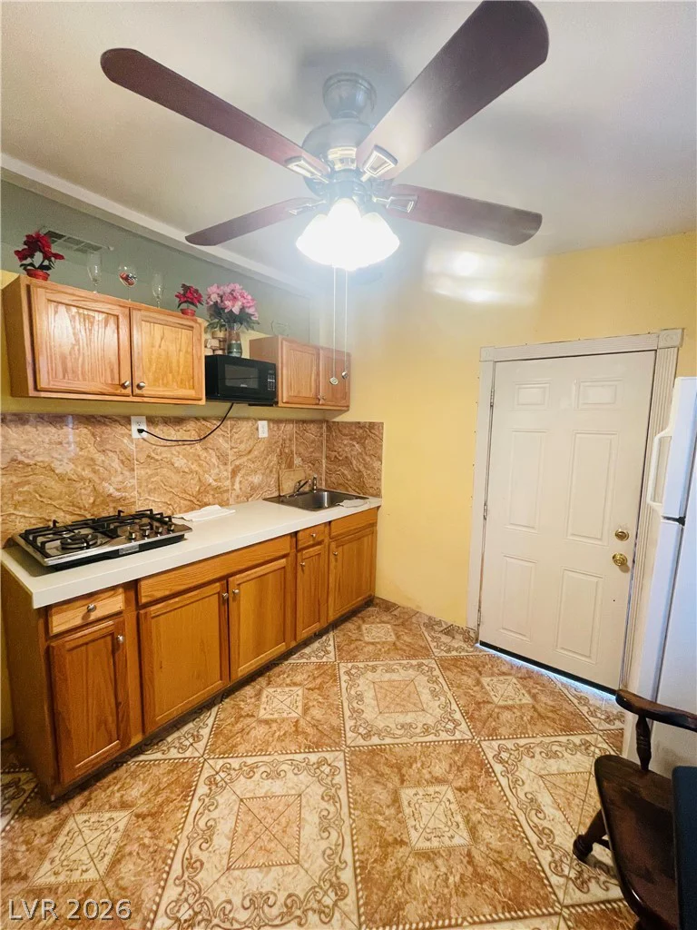 3708 Waikiki, Las Vegas, NV 89104
