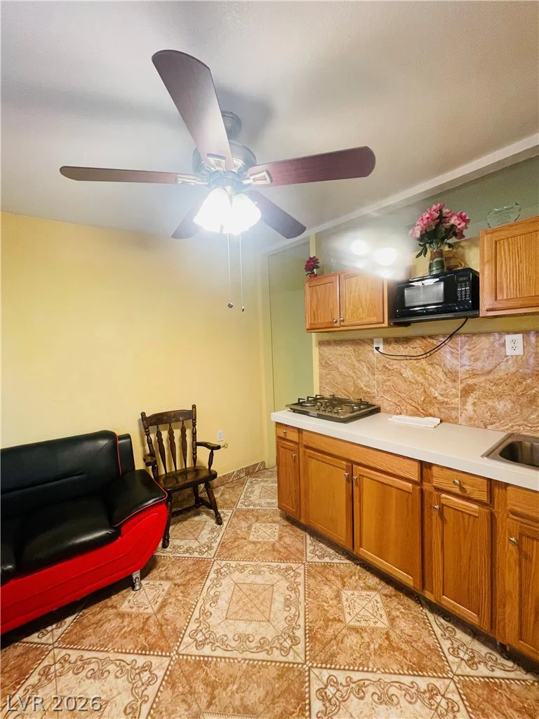 3708 Waikiki, Las Vegas, NV 89104