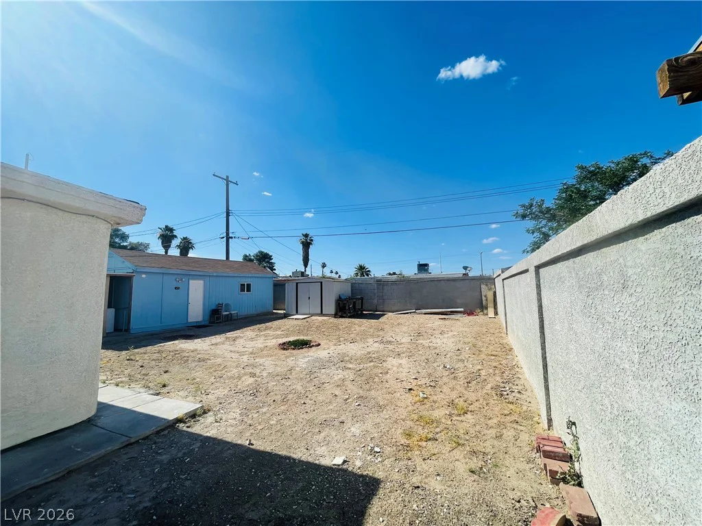 3708 Waikiki, Las Vegas, NV 89104