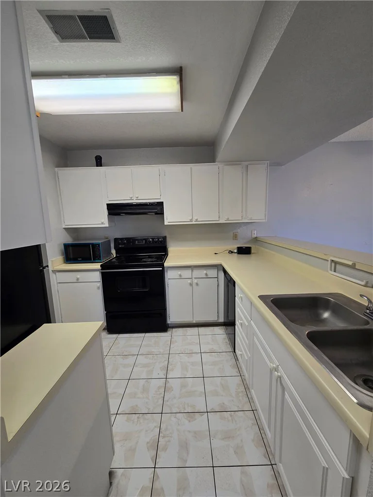 6750 Del Rey, Las Vegas, NV 89146