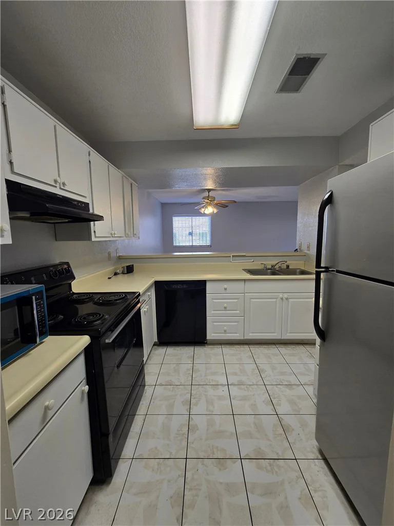 6750 Del Rey, Las Vegas, NV 89146