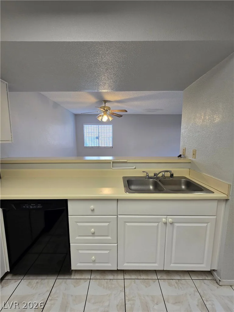 6750 Del Rey, Las Vegas, NV 89146