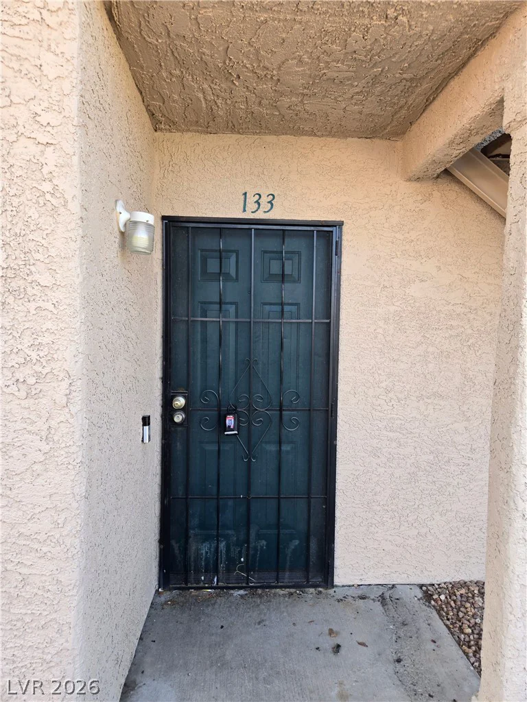 6750 Del Rey, Las Vegas, NV 89146