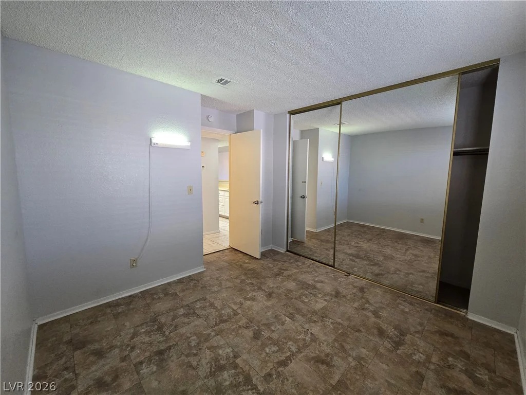 6750 Del Rey, Las Vegas, NV 89146