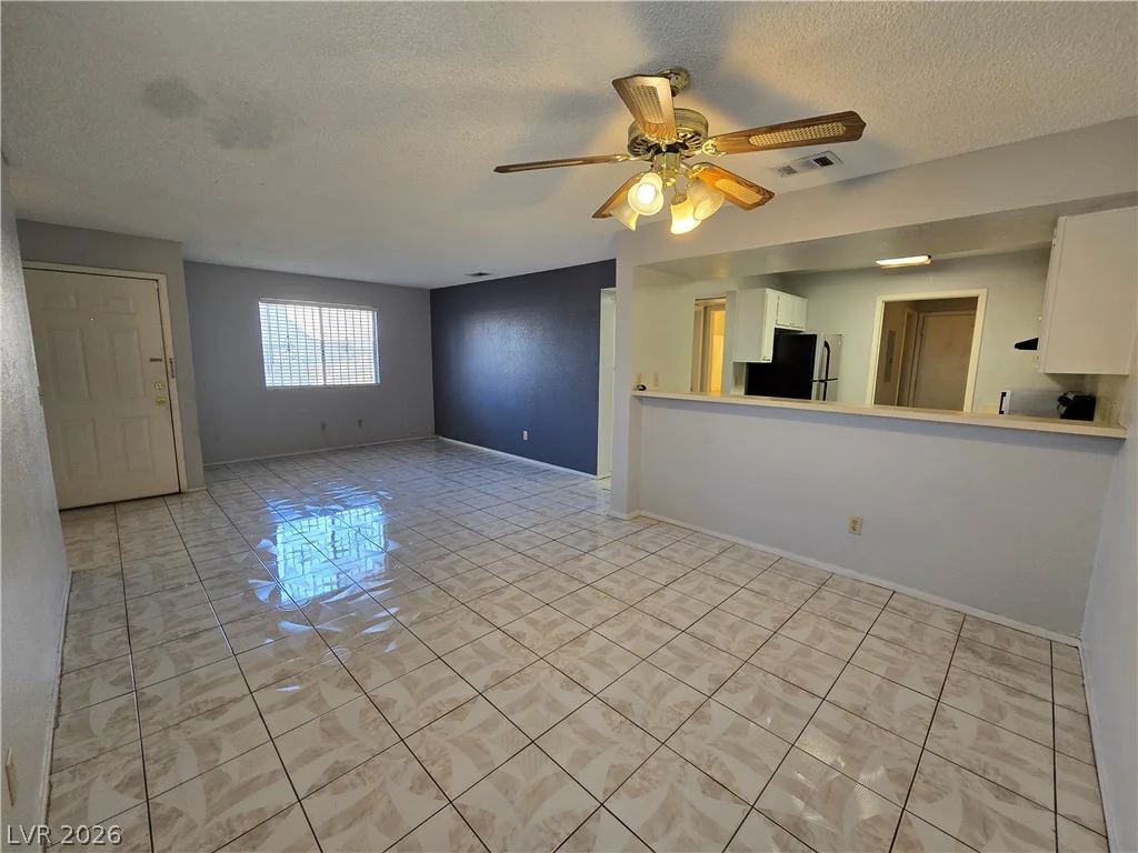 6750 Del Rey, Las Vegas, NV 89146
