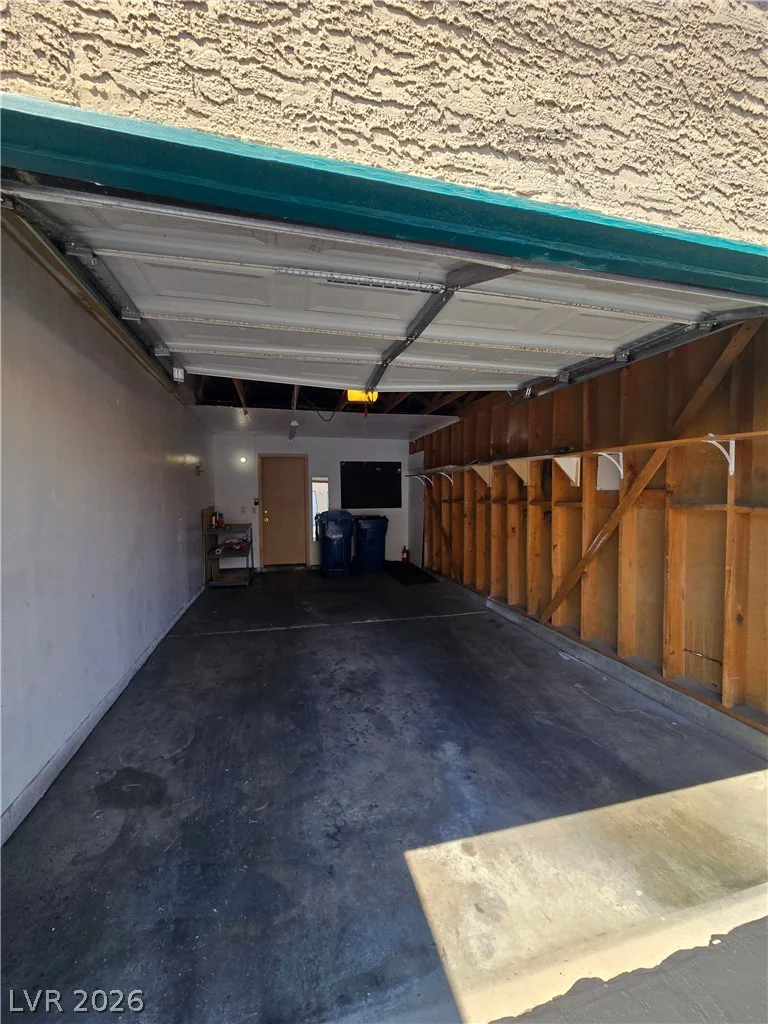 6750 Del Rey, Las Vegas, NV 89146