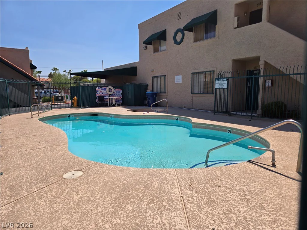6750 Del Rey, Las Vegas, NV 89146
