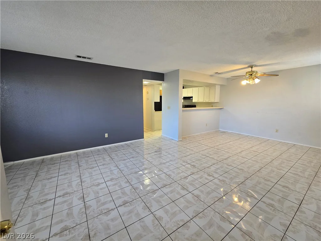 6750 Del Rey, Las Vegas, NV 89146