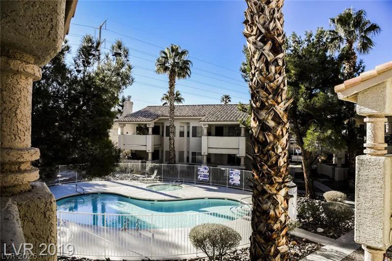 912 Falconhead, Las Vegas, NV 89128