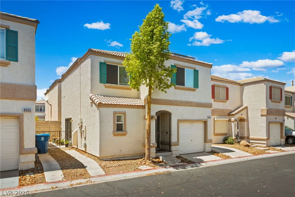 9929 Fragile Fields, Las Vegas, NV 89183