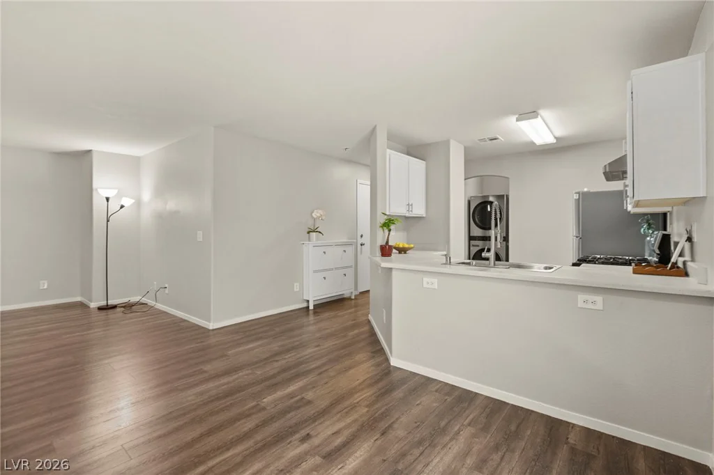 9929 Fragile Fields, Las Vegas, NV 89183