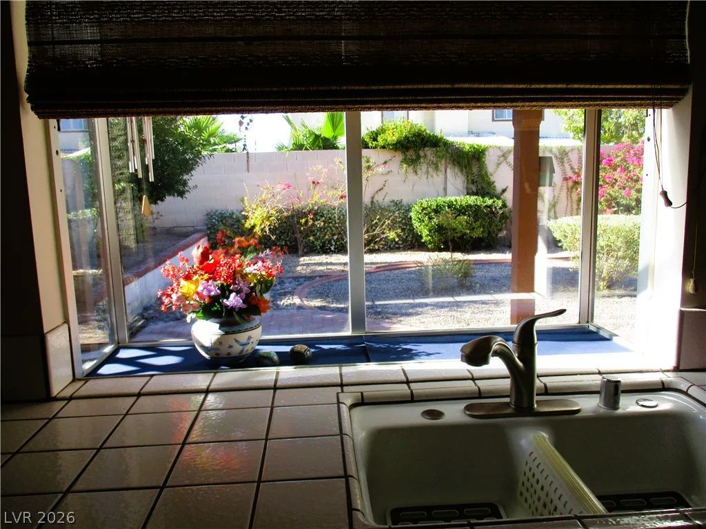 6504 Vicuna, Las Vegas, NV 89146