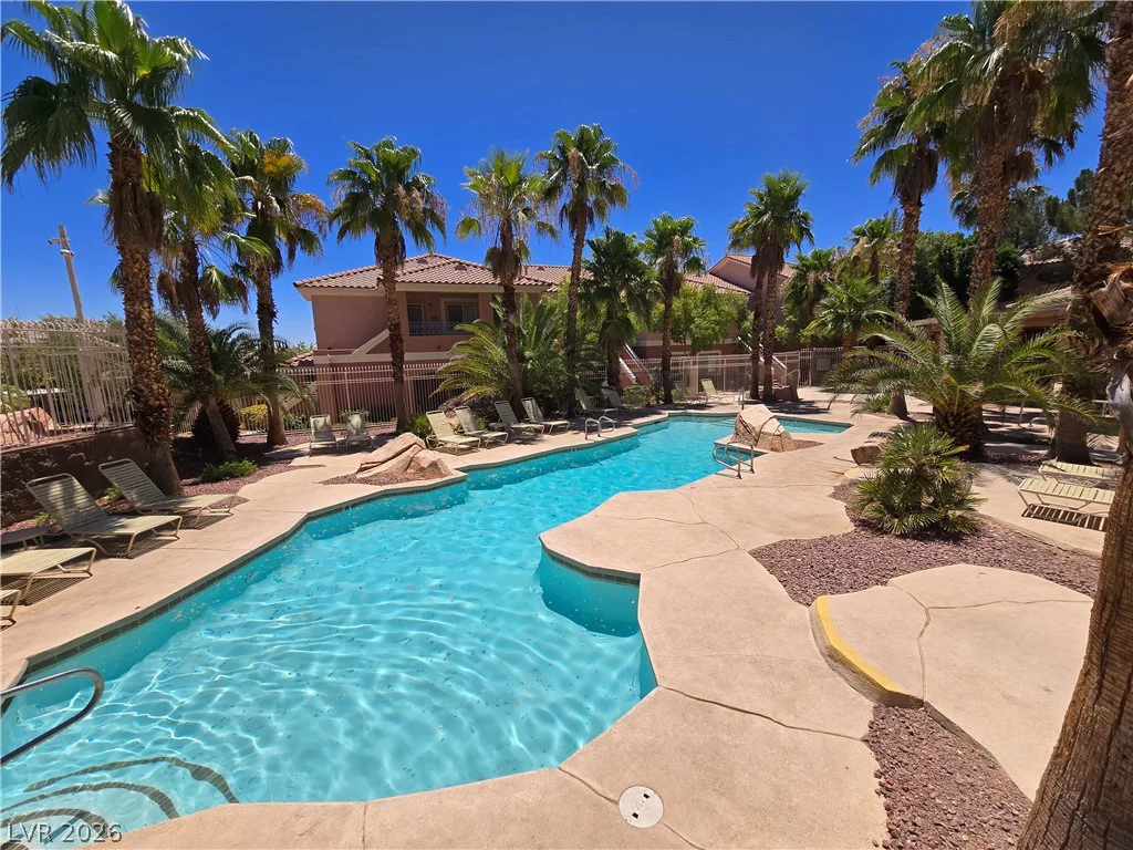 300 Amber Pine, Las Vegas, NV 89144