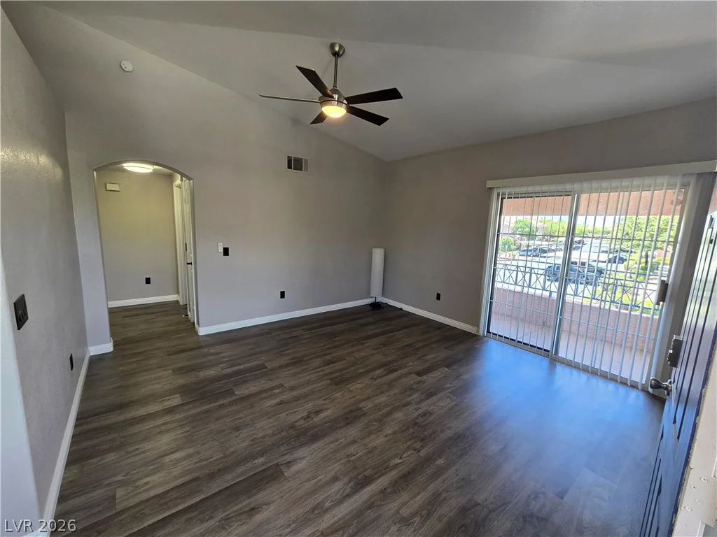300 Amber Pine, Las Vegas, NV 89144
