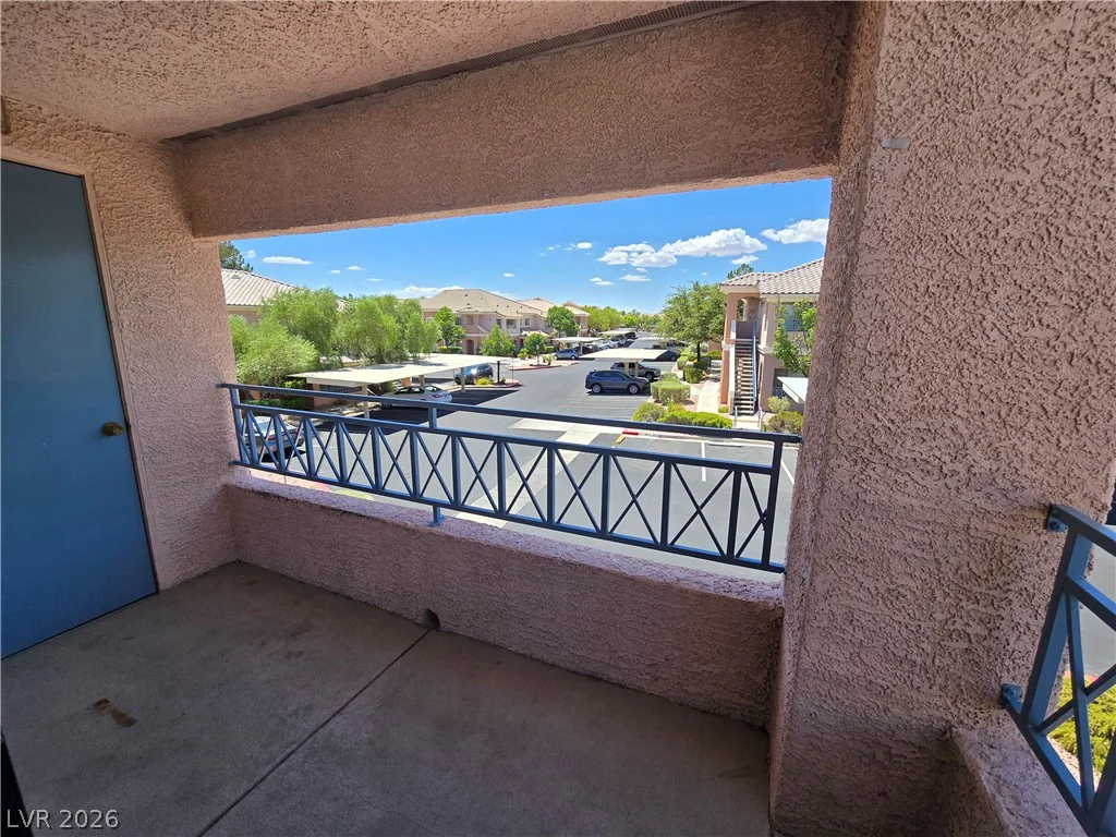 300 Amber Pine, Las Vegas, NV 89144