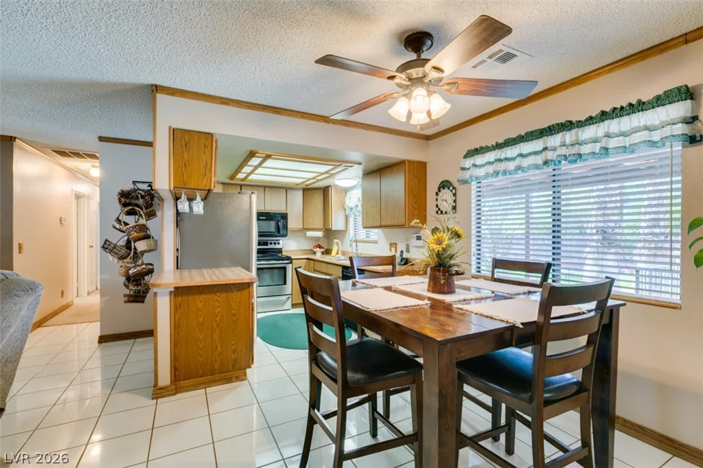 4985 Arizona, Las Vegas, NV 89104