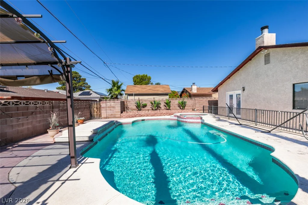 4985 Arizona, Las Vegas, NV 89104