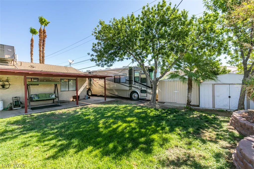 4985 Arizona, Las Vegas, NV 89104