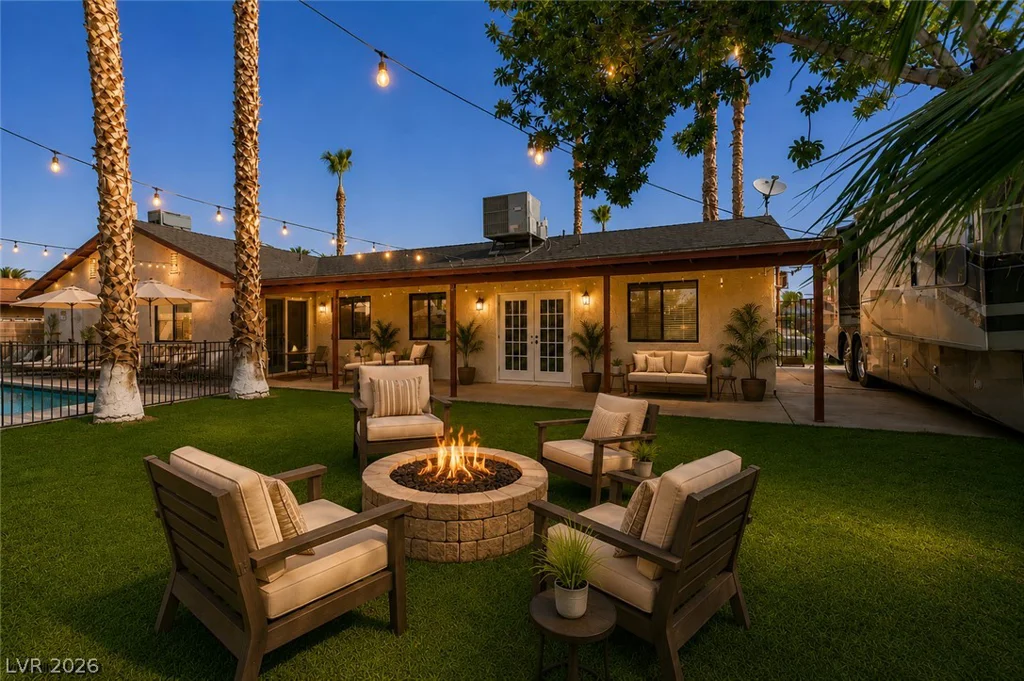 4985 Arizona, Las Vegas, NV 89104
