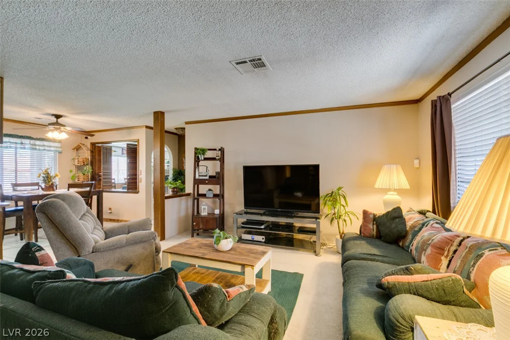 4985 Arizona, Las Vegas, NV 89104