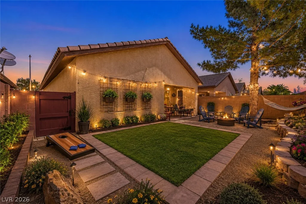 6145 Wheat Penny, Las Vegas, NV 89122