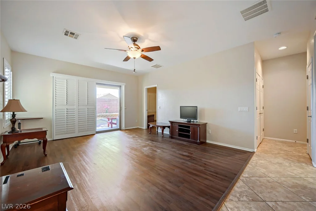 6145 Wheat Penny, Las Vegas, NV 89122