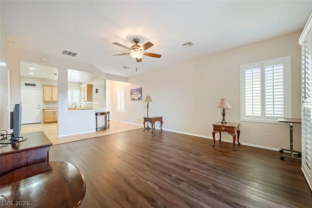 6145 Wheat Penny, Las Vegas, NV 89122