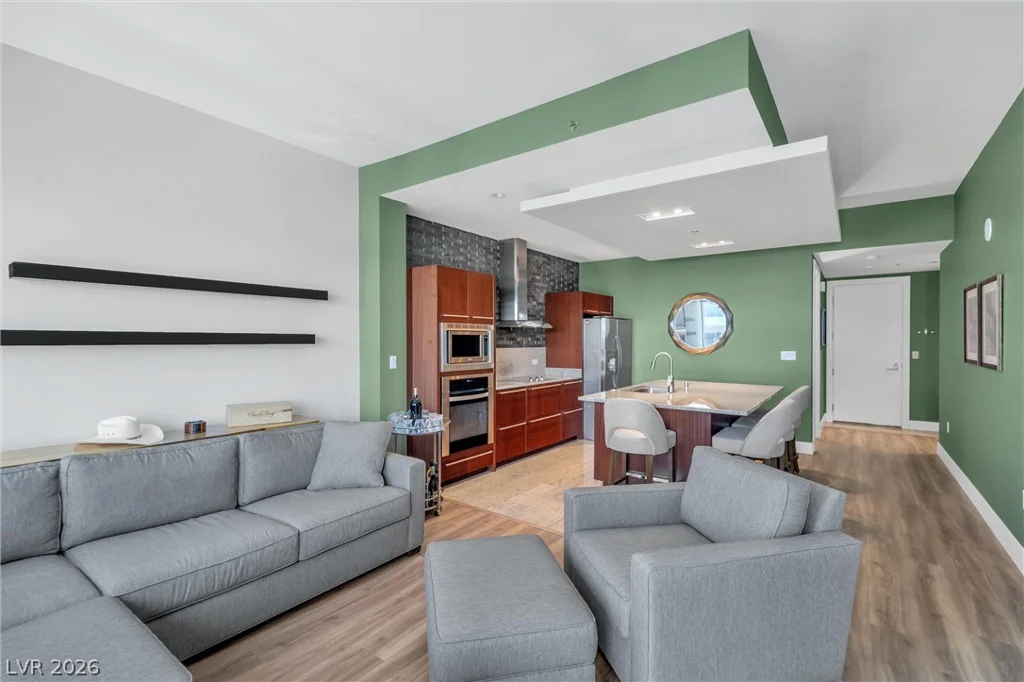 4471 Dean Martin, Las Vegas, NV 89103