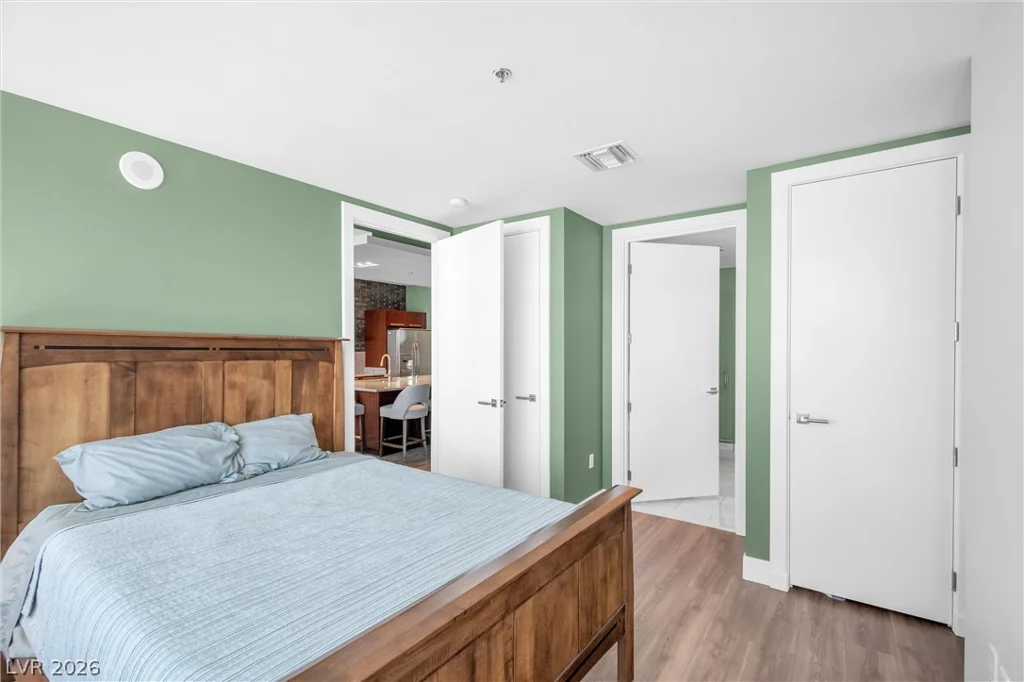 4471 Dean Martin, Las Vegas, NV 89103