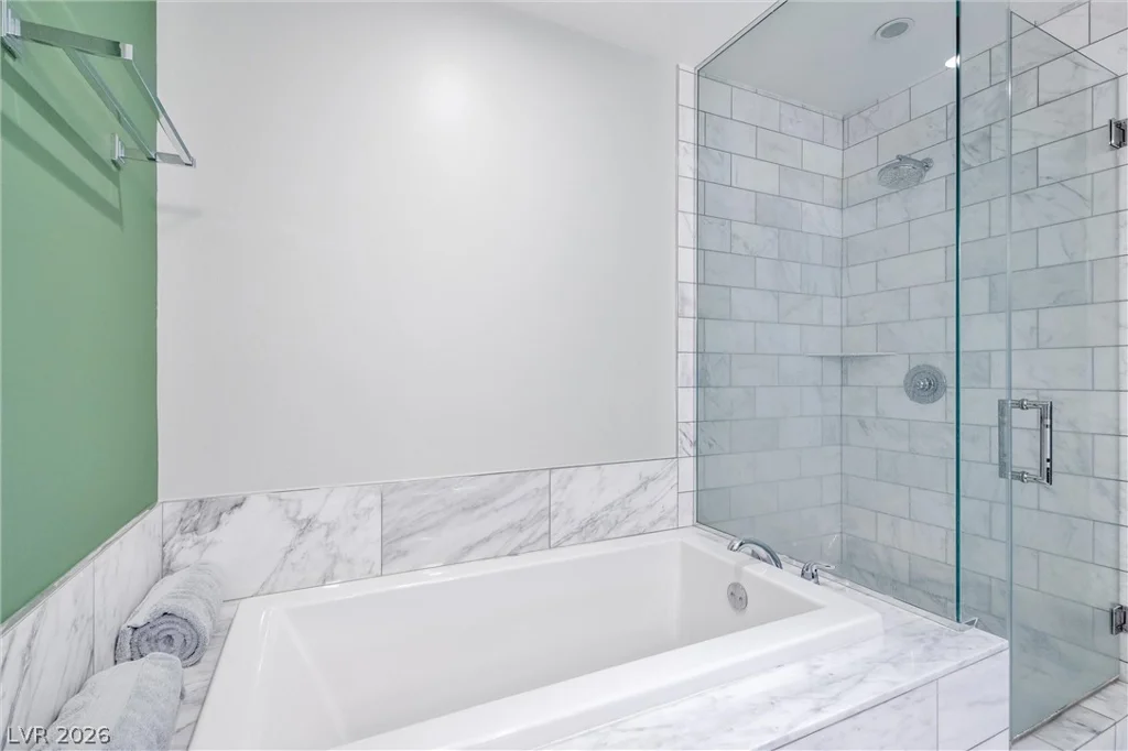 4471 Dean Martin, Las Vegas, NV 89103