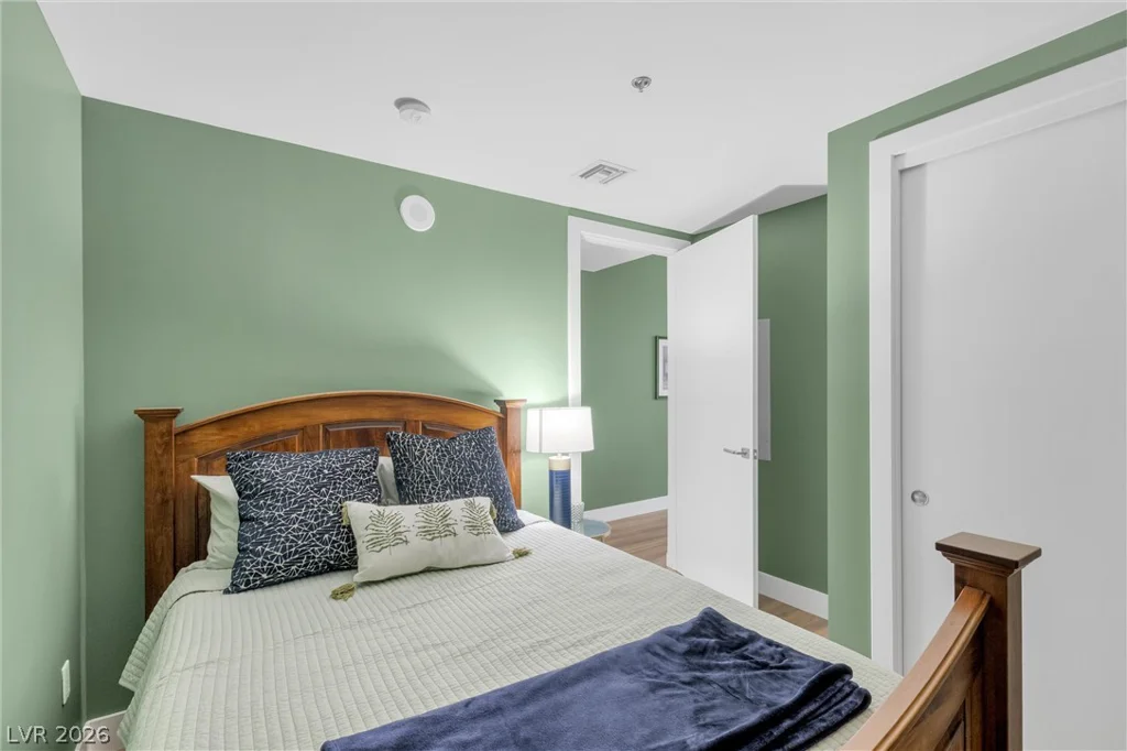 4471 Dean Martin, Las Vegas, NV 89103