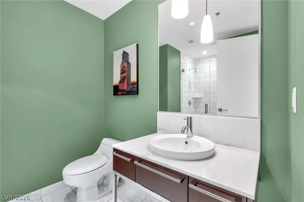 4471 Dean Martin, Las Vegas, NV 89103