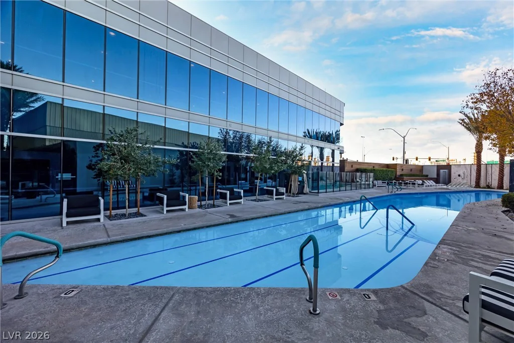 4471 Dean Martin, Las Vegas, NV 89103