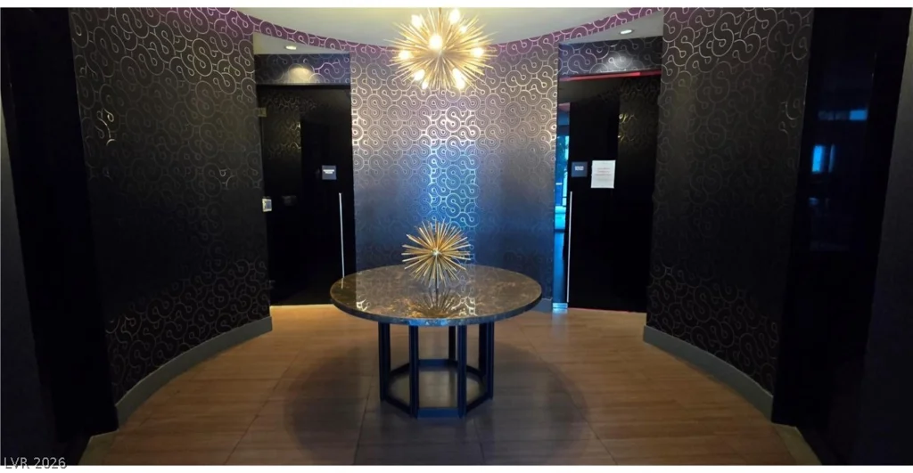 4471 Dean Martin, Las Vegas, NV 89103