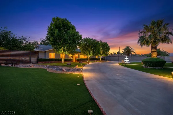 2295 Gateway, Las Vegas, NV 89115