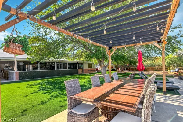 2295 Gateway, Las Vegas, NV 89115
