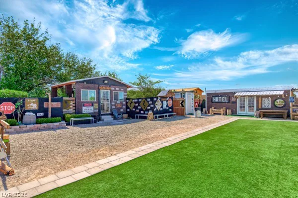 2295 Gateway, Las Vegas, NV 89115