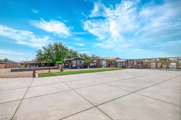 2295 Gateway, Las Vegas, NV 89115