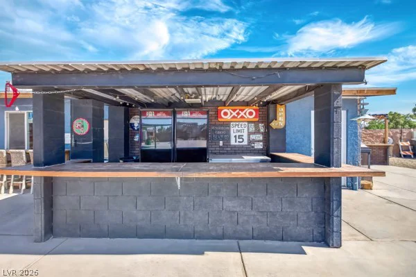 2295 Gateway, Las Vegas, NV 89115