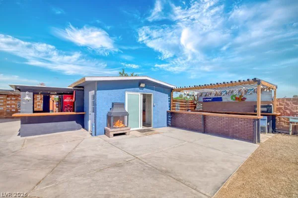 2295 Gateway, Las Vegas, NV 89115