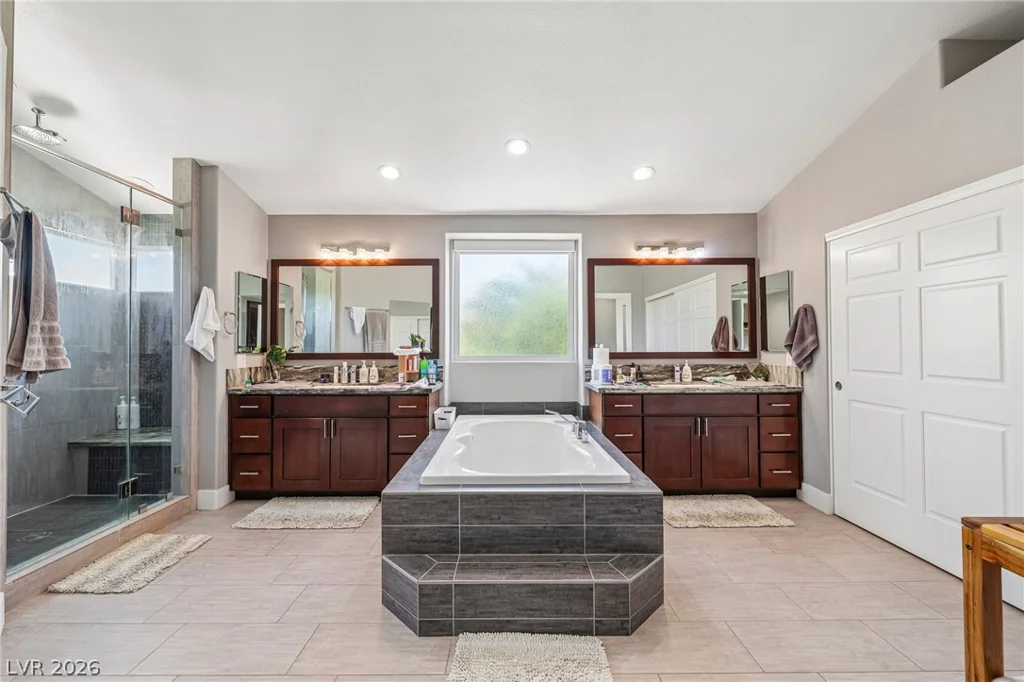 32 Daisy Meadow, Henderson, NV 89074