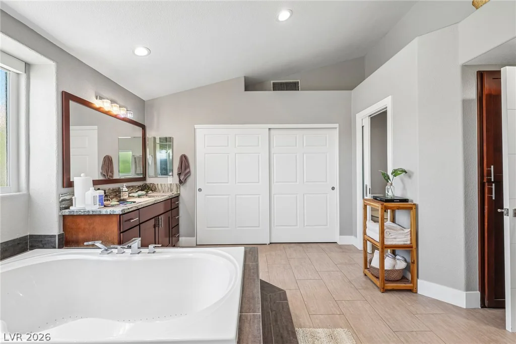 32 Daisy Meadow, Henderson, NV 89074
