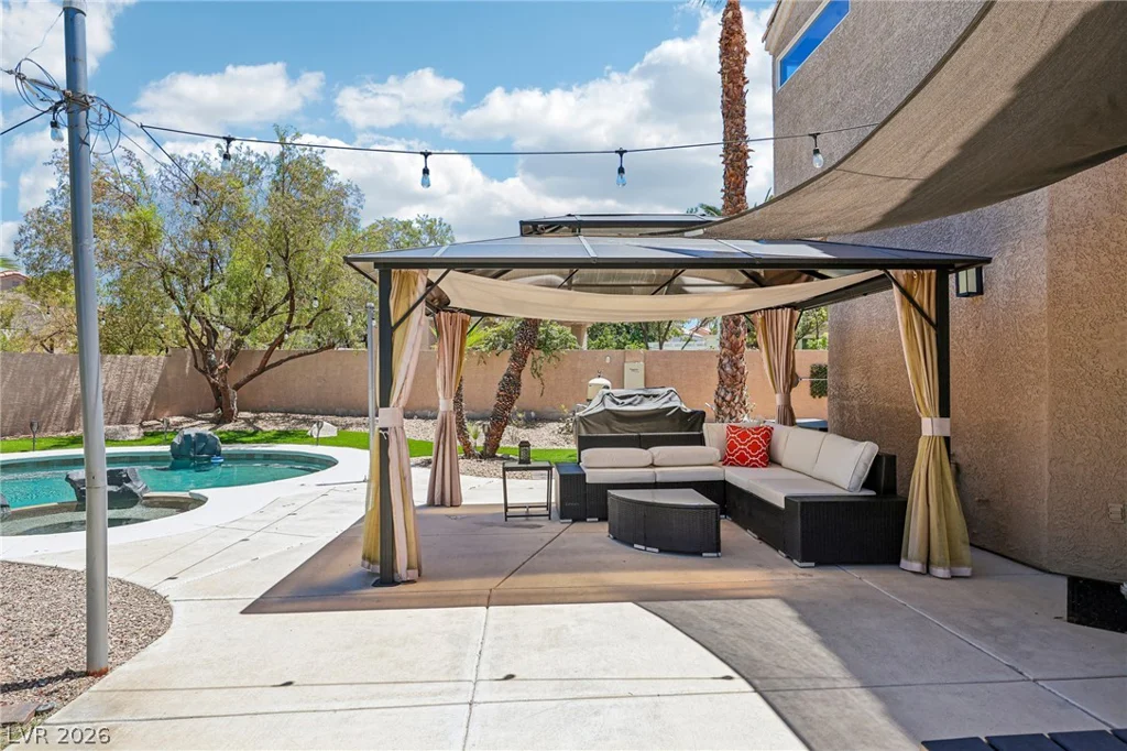 32 Daisy Meadow, Henderson, NV 89074