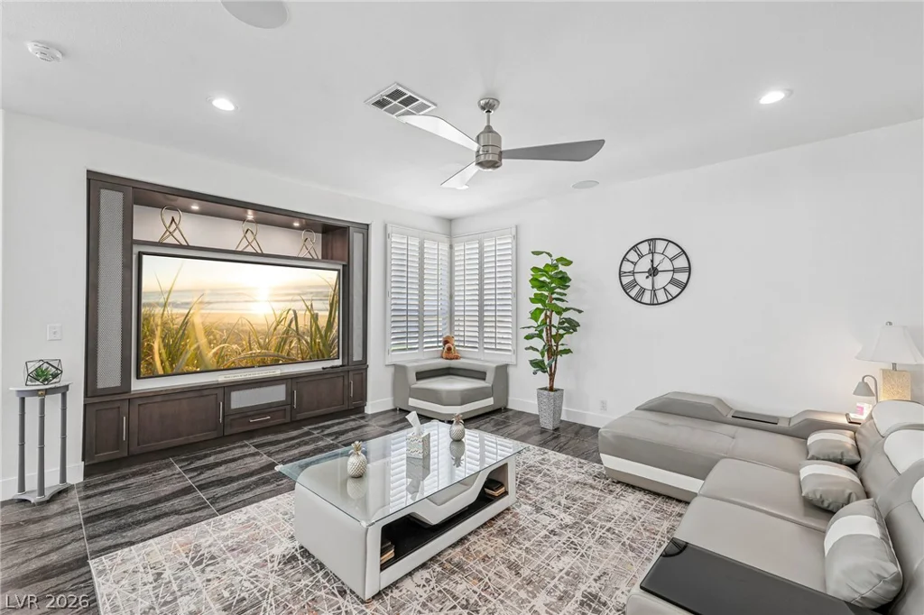 32 Daisy Meadow, Henderson, NV 89074