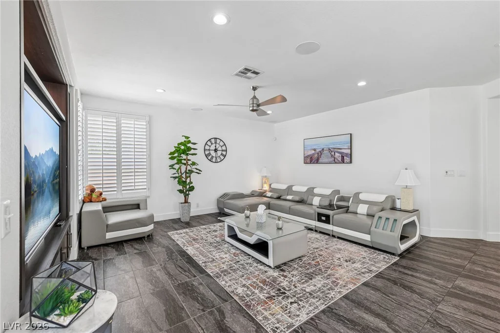 32 Daisy Meadow, Henderson, NV 89074